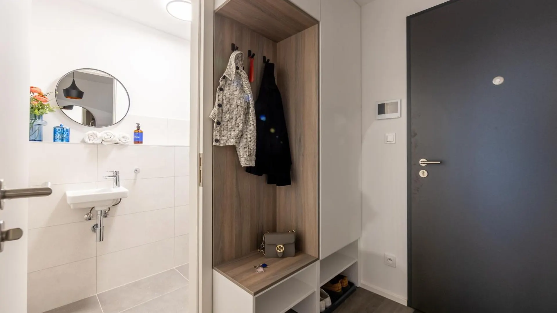 Baby Friendly Apt With Terrace And Ac In Karlin By Prague Days Lägenhet